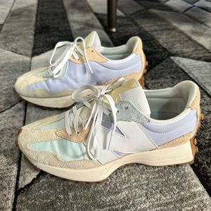 New Balance pastel sneakers in 7.5 W!